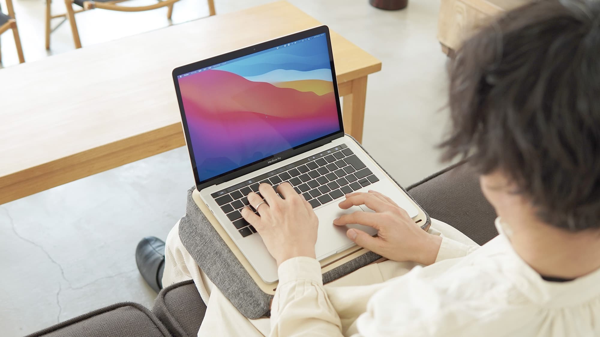 デスクエニウェア