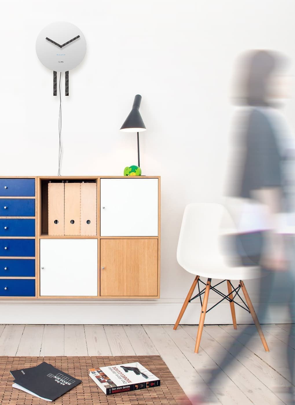 時計の形をした無線LANルーターのデザイン