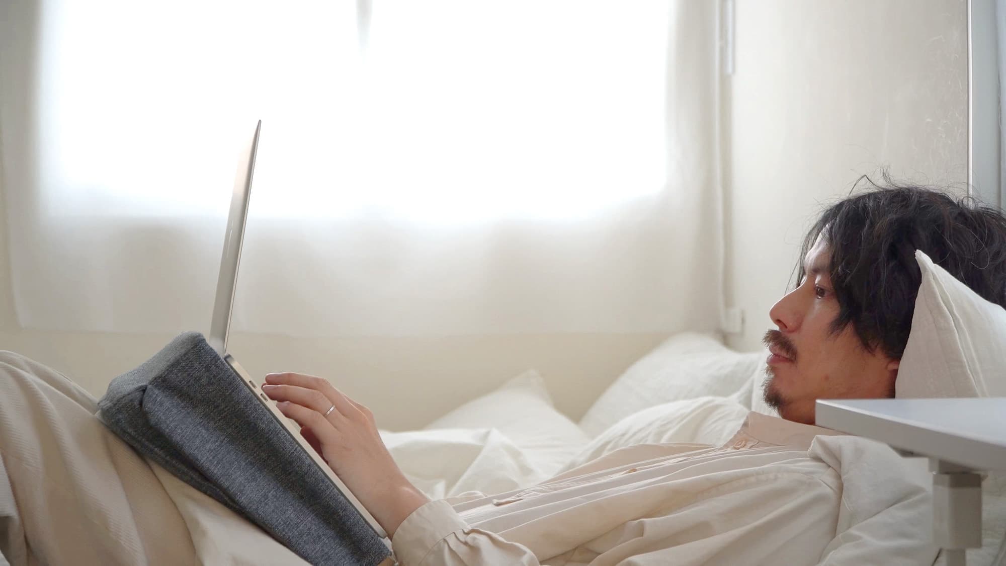 デスクエニウェア